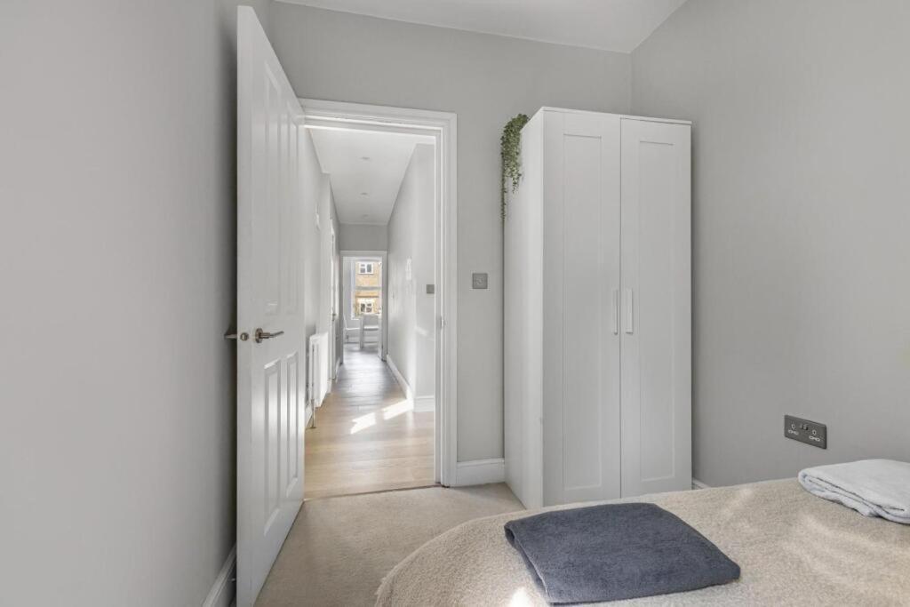 Brilliant 2 Bed Apartment - Spacious, Central & Well-Connected London Exterior photo