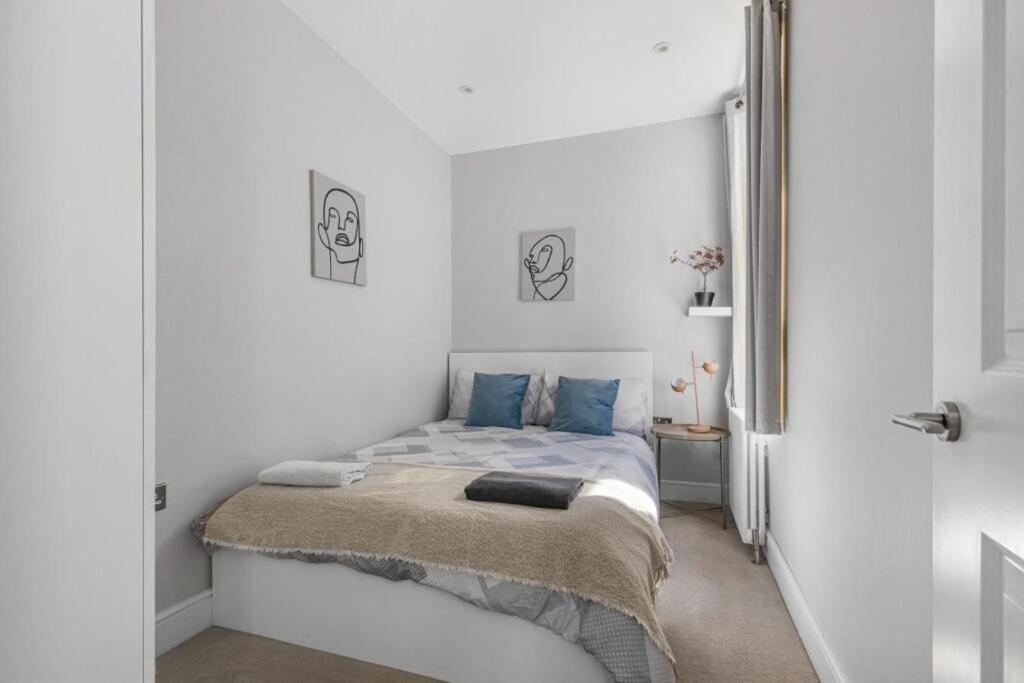 Brilliant 2 Bed Apartment - Spacious, Central & Well-Connected London Exterior photo